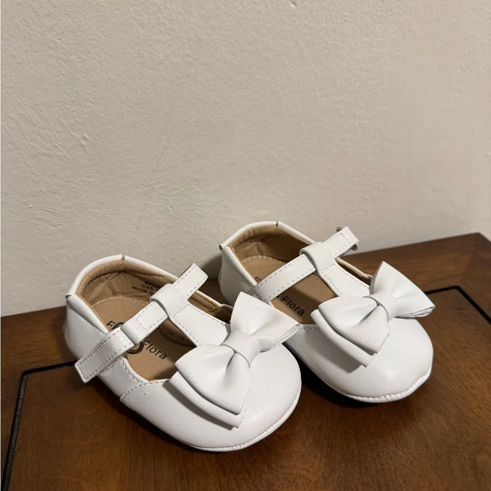 White Bow Kids Shoes/4 baby (120)